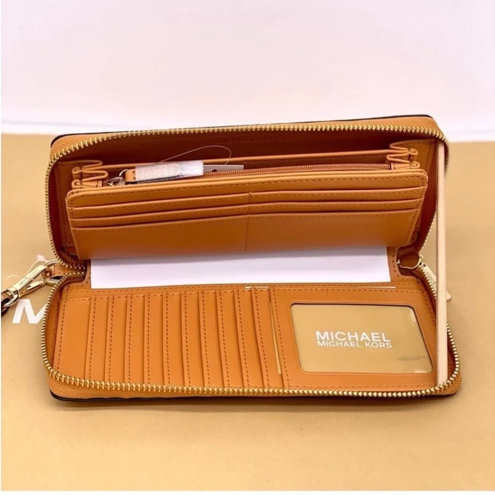 Michael Kors elegant camel